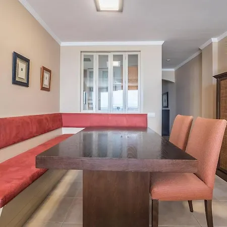 Spacious Two Bedroom With Terrace Right On The Surf * 大加那利岛拉斯帕尔马斯