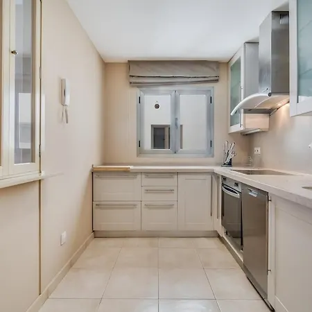 Spacious Two Bedroom With Terrace Right On The Surf * Las Palmas de Gran Canárias