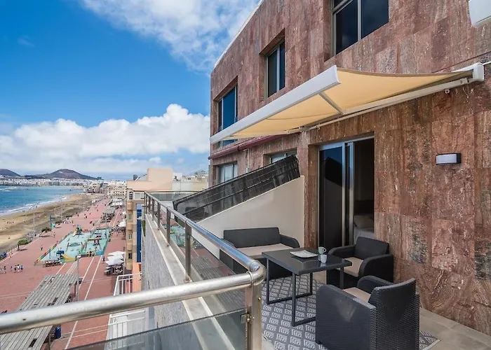 Spacious Two Bedroom With Terrace Right On The Surf