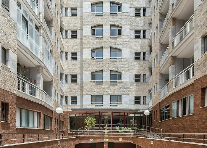 Spacious Two Bedroom With Terrace Right On The Surf * 大加那利岛拉斯帕尔马斯