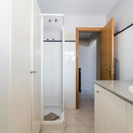 Spacious Two Bedroom With Terrace Right On The Surf *