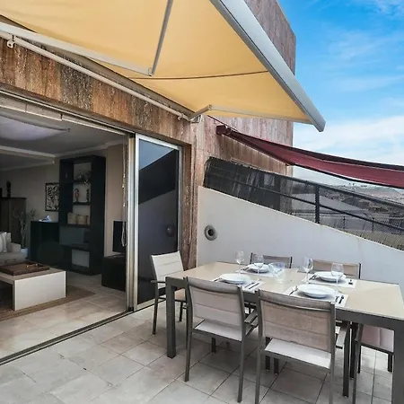 Spacious Two Bedroom With Terrace Right On The Surf Daire *